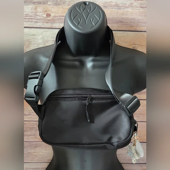 Studio NYC Belt Bag with Star Charm NWT - Picture 5 of 15